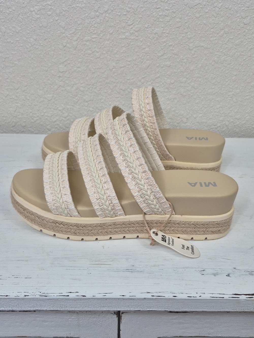 MIA Leomie Slip On Sandals Braided Platform Cream Size 10M